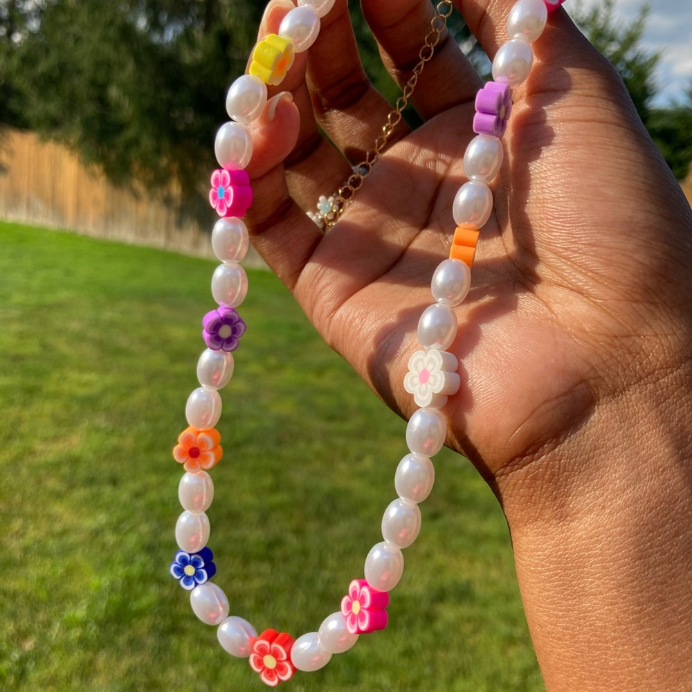 Y2K pearl necklace